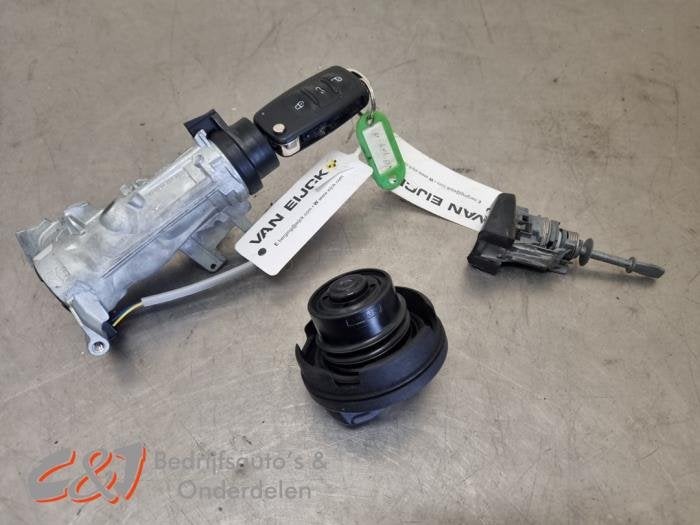Serrure de contact + clé d'un Volkswagen Caddy, Volkswagen, -, 3 mois de garantie, Utilisé