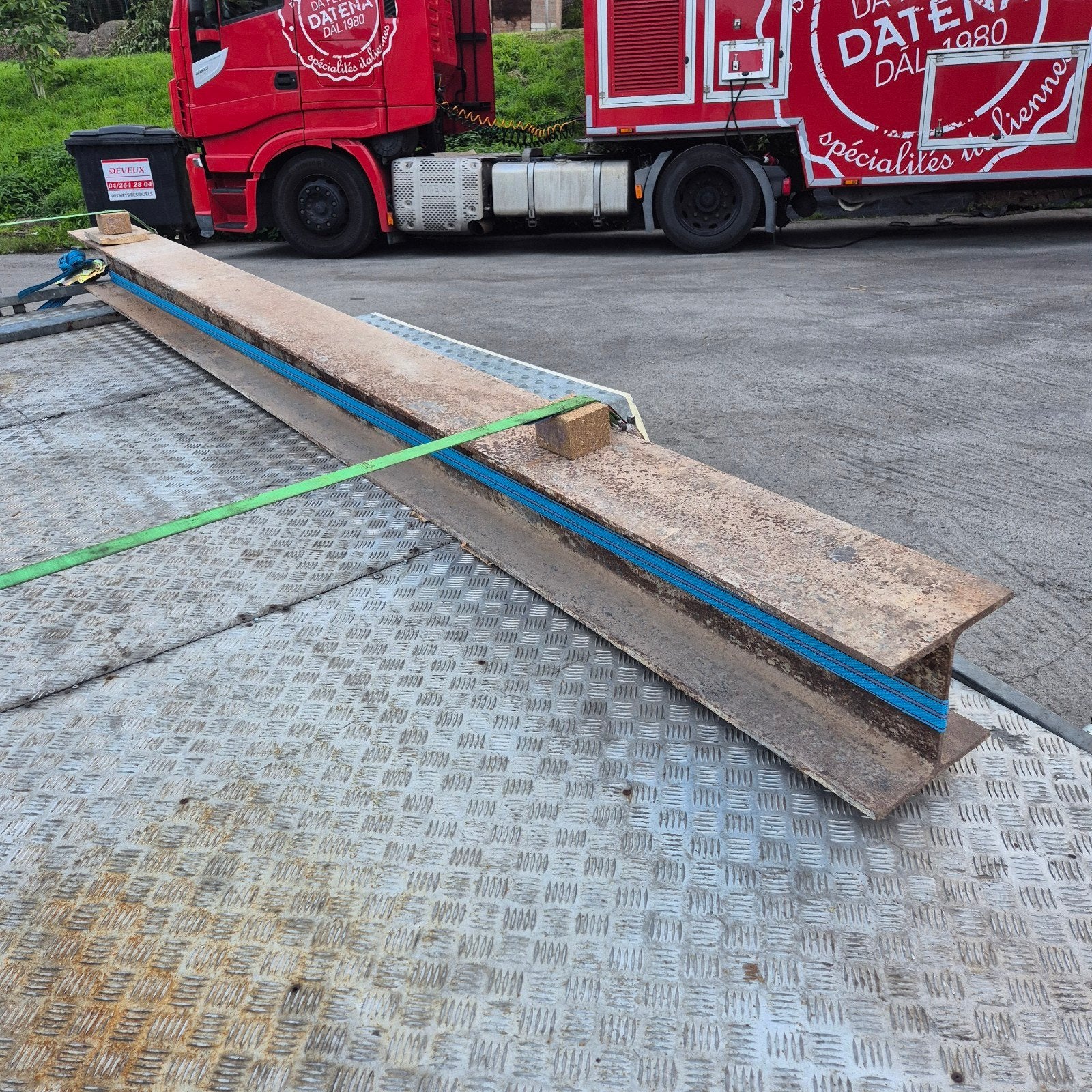 2 Poutrelle HEB 1 de 445 cm et l'autre de 400 cm 500 €, Bricolage & Construction, Enlèvement ou Envoi, Utilisé, Fer
