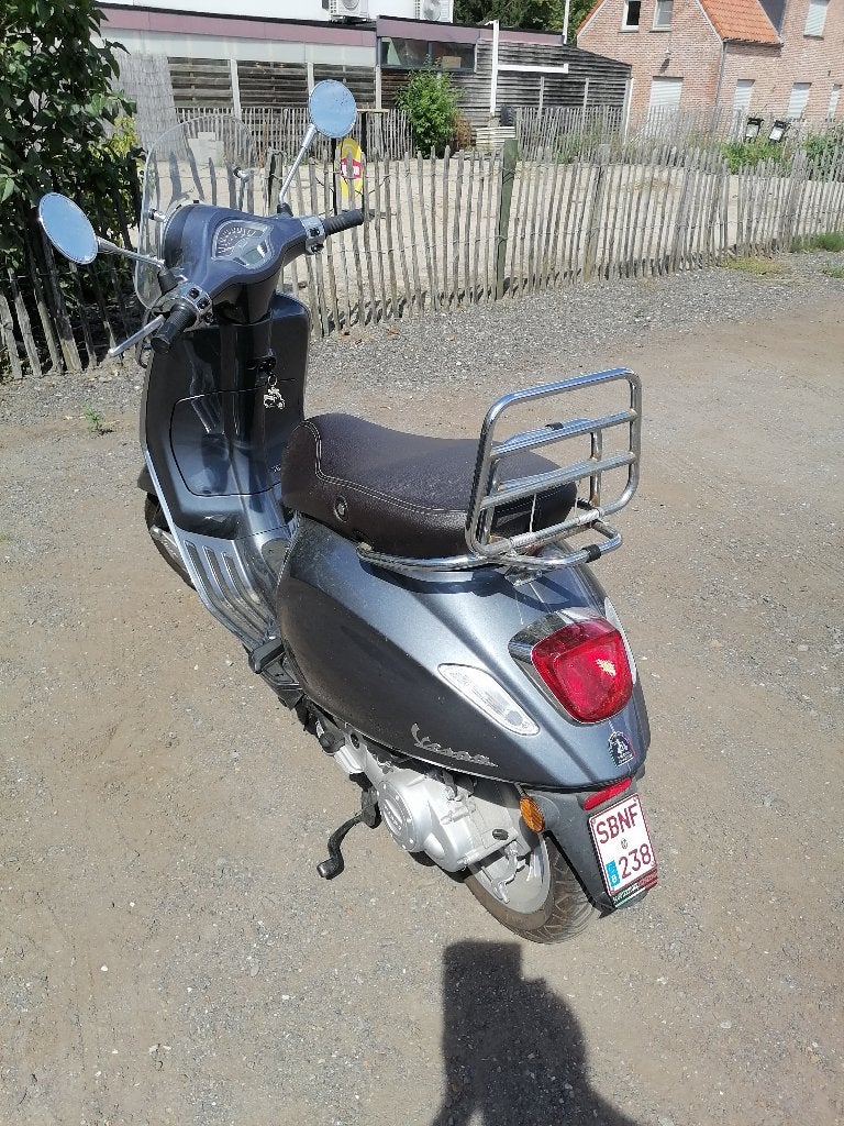 Vespa Primavera Touring 50CC, amper 750km, Fietsen en Brommers, Scooters | Vespa, Ophalen, Zo goed als nieuw, Benzine, 50 cc