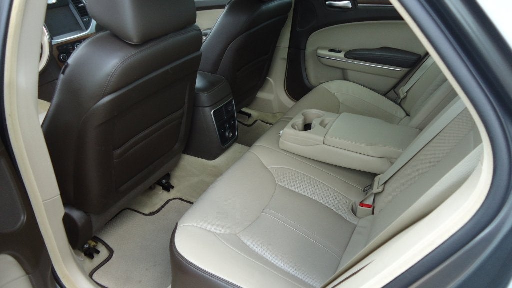 LANCIA  THEMA, Auto's, Automaat, Achterwielaandrijving, Panoramadak, 2987 cc