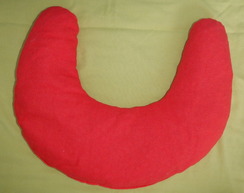 Coussin "repose-tête" aux noyaux de cerises en bon état., Enlèvement ou Envoi