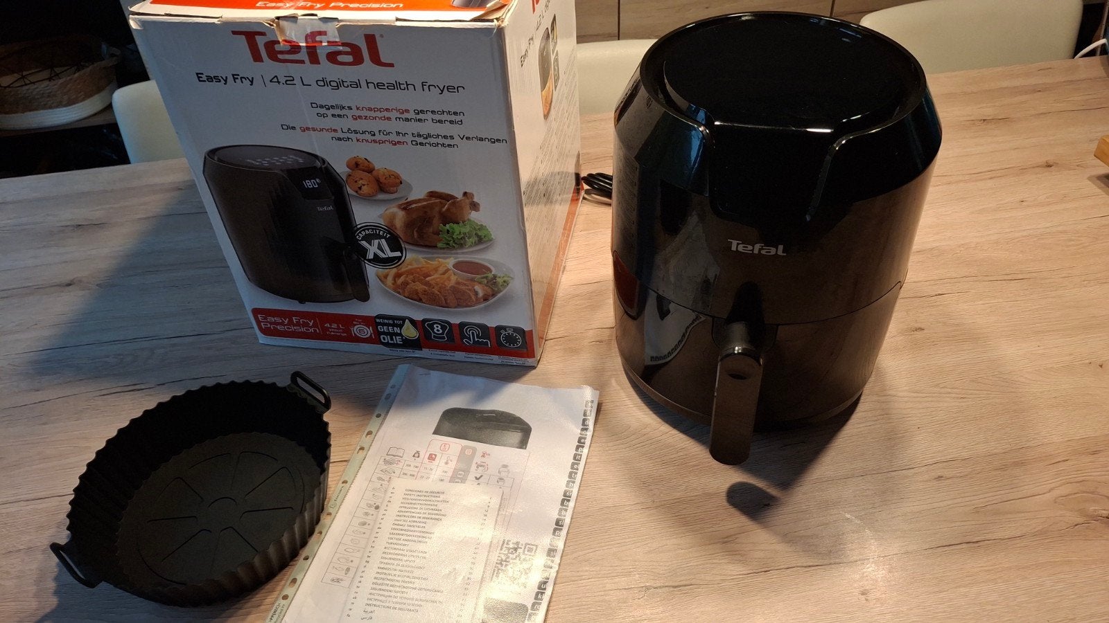 Airfryer Tefal, Ophalen of Verzenden, Zo goed als nieuw, Airfryer XL, 1000 t/m 1499 gram