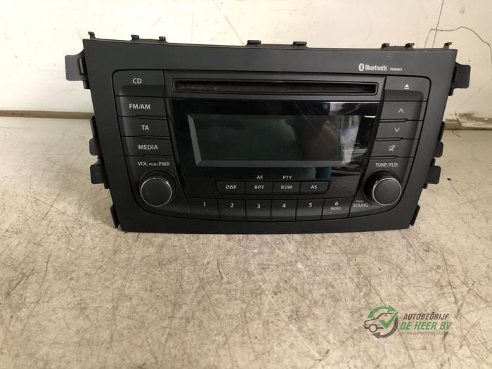Radio/Lecteur CD d'un Suzuki Celerio, Autos : Pièces & Accessoires, Électronique & Câbles, Suzuki, Utilisé, 3 mois de garantie