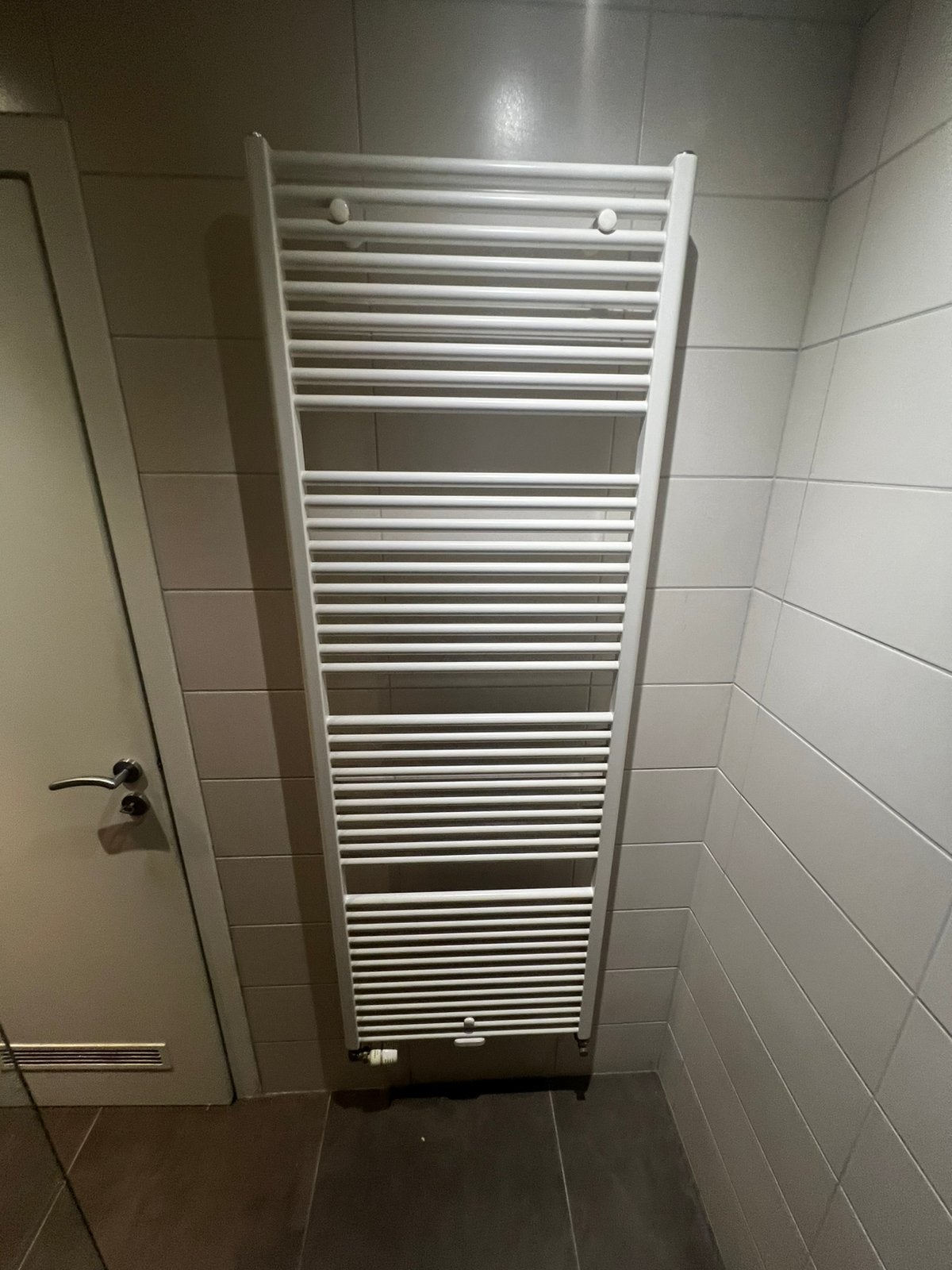 Witte handdoekradiator, Doe-het-zelf en Bouw, Ophalen, Zo goed als nieuw, Radiator