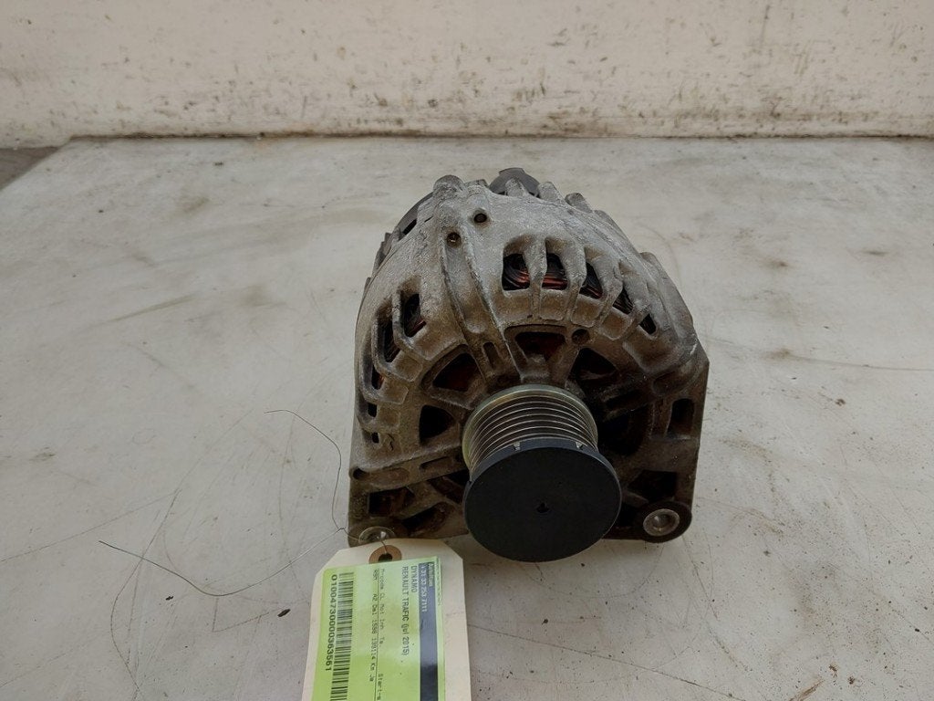 DYNAMO Renault Trafic (1FL / 2FL / 3FL / 4FL) (01-2014/-), Gebruikt, Renault, Valeo, 100, rue de Courcelles
75017  Paris, FR