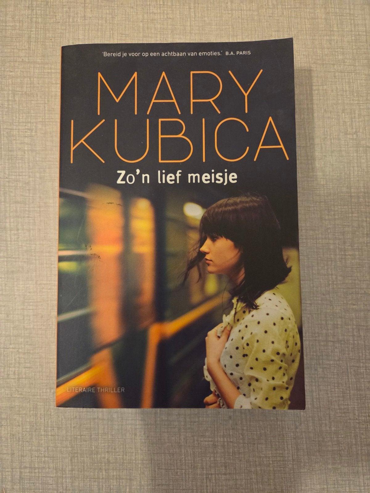 C'est une si jolie fille, Mary Kubica., Livres, Enlèvement ou Envoi, Neuf, Mary Kubica
