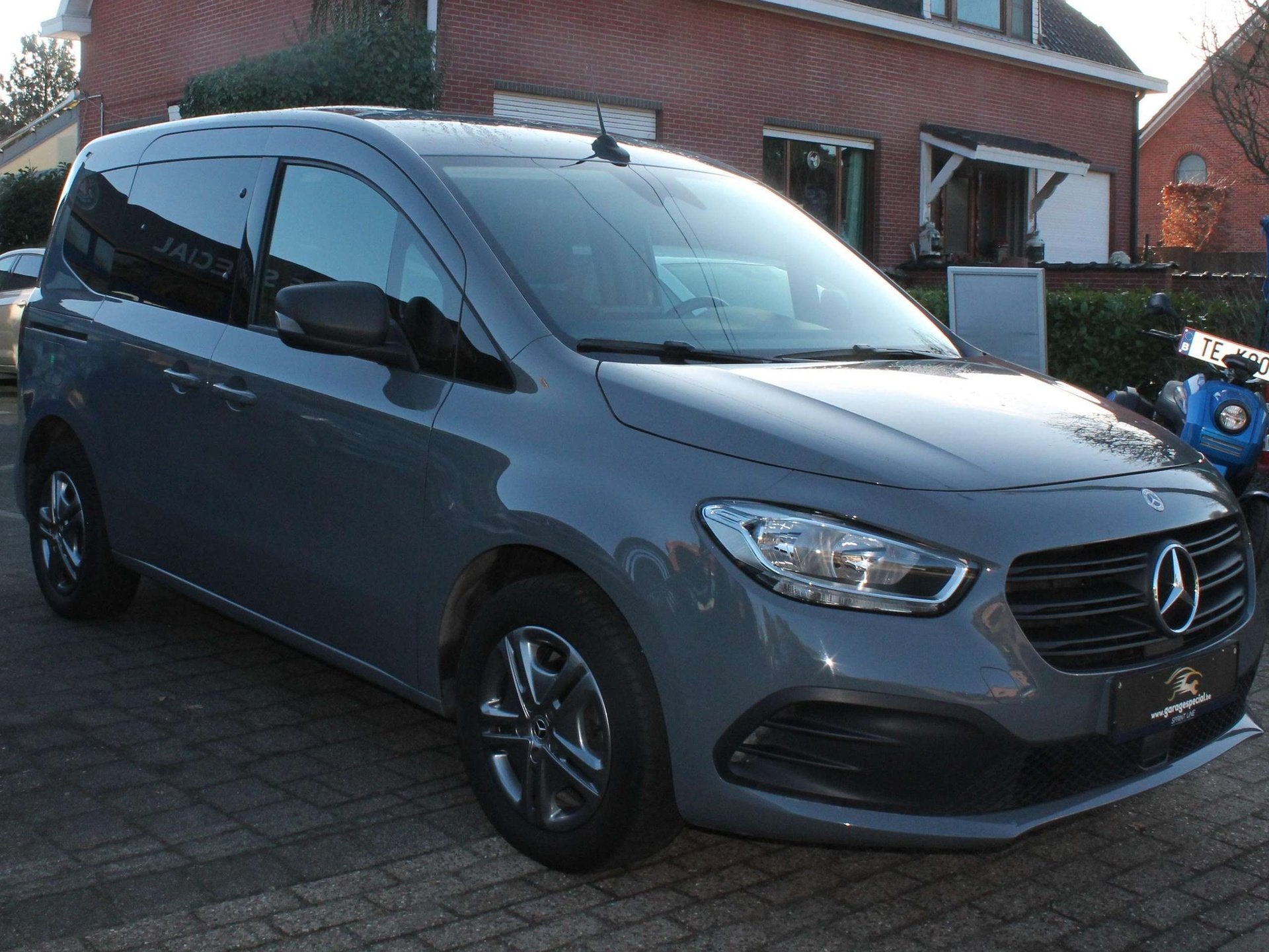 Mercedes-Benz Citan Citan 112 Tourer EDITION lang, Gebruikt, Bedrijf, https://public.car-pass.be/vhr/1afc1396-7cd7-4f5f-9563-d16d4a2ad3fd