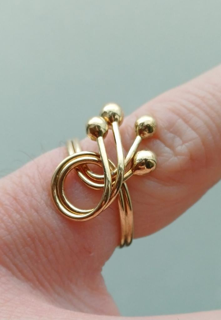 Fijne goudkleurige ring, Handtassen en Accessoires, Ringen, Ophalen of Verzenden