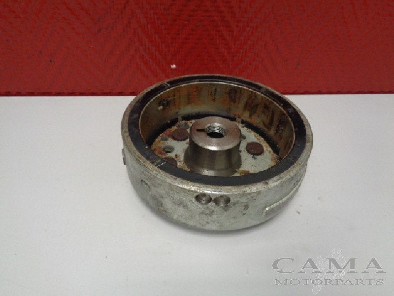 VOLANT MOTEUR Yamaha FZR 600 R 1994-1995 (FZR600R 4JH 4MH), Dhr. S. di Majo, Utilisé, Info@cama-motorparts.nl, P.J. Troelstraweg 8 8
3144 CX  MAASSLUIS, NL