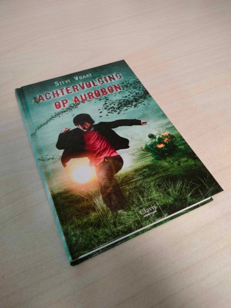 Achtervolging op Aurobon, Boeken, Ophalen of Verzenden, Zo goed als nieuw, Fictie, Steve Voake