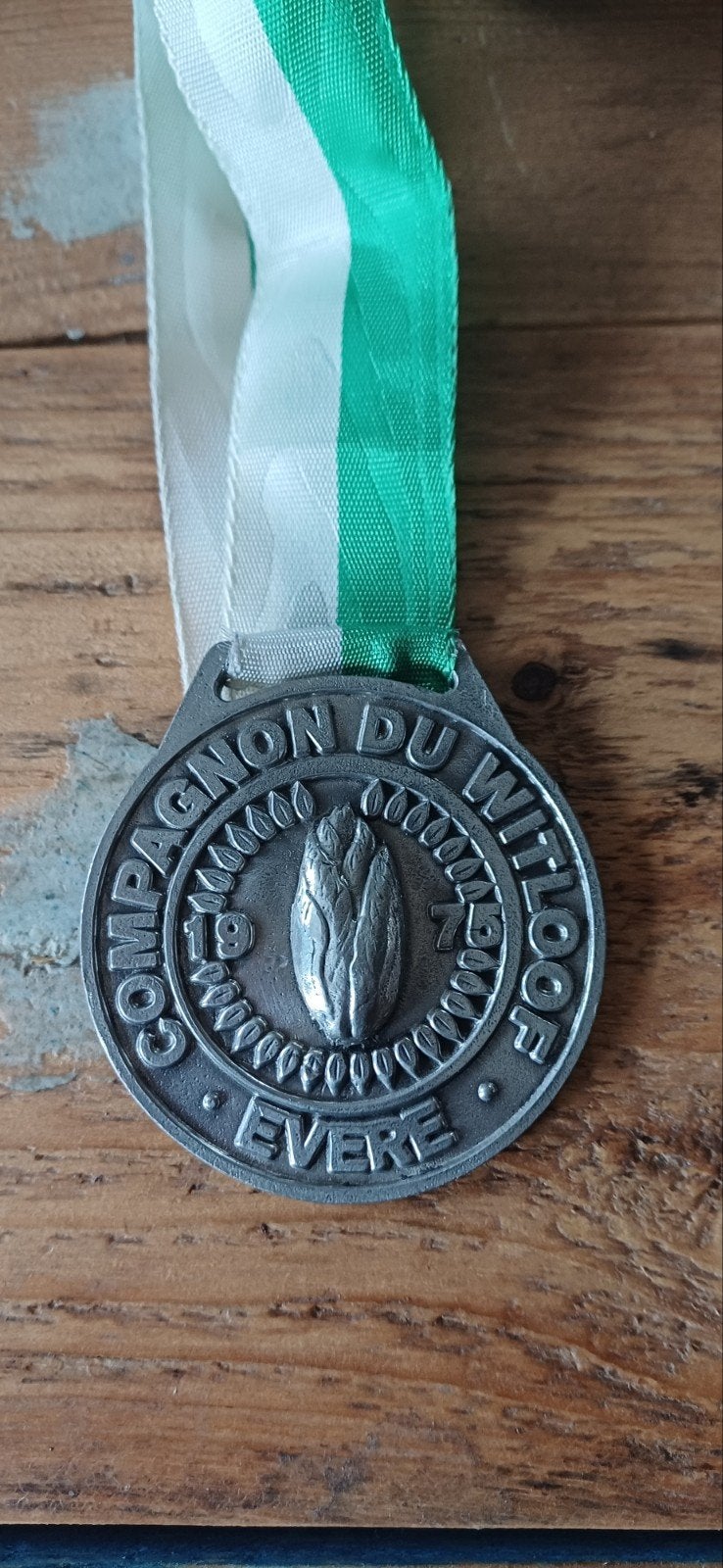 Médaille Rare Confrérie des Compagnons du Witloof - Evere, Timbres & Monnaies, Pièces & Médailles, Enlèvement ou Envoi