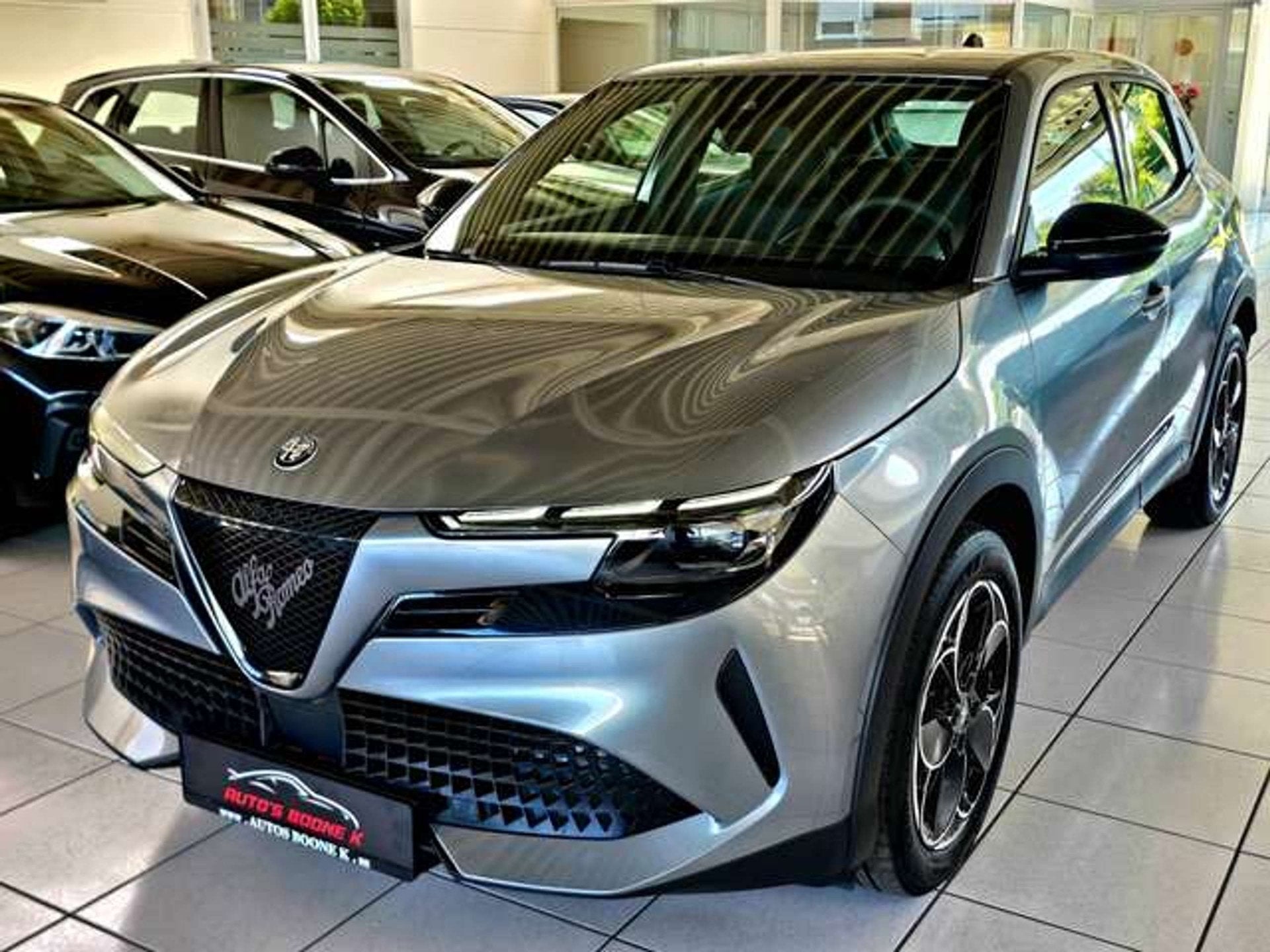 Alfa Romeo Junior / Full elektrische wagen / Garantie tot 04, Autos, Argent ou Gris, Euro 6, Entretenue par le concessionnaire