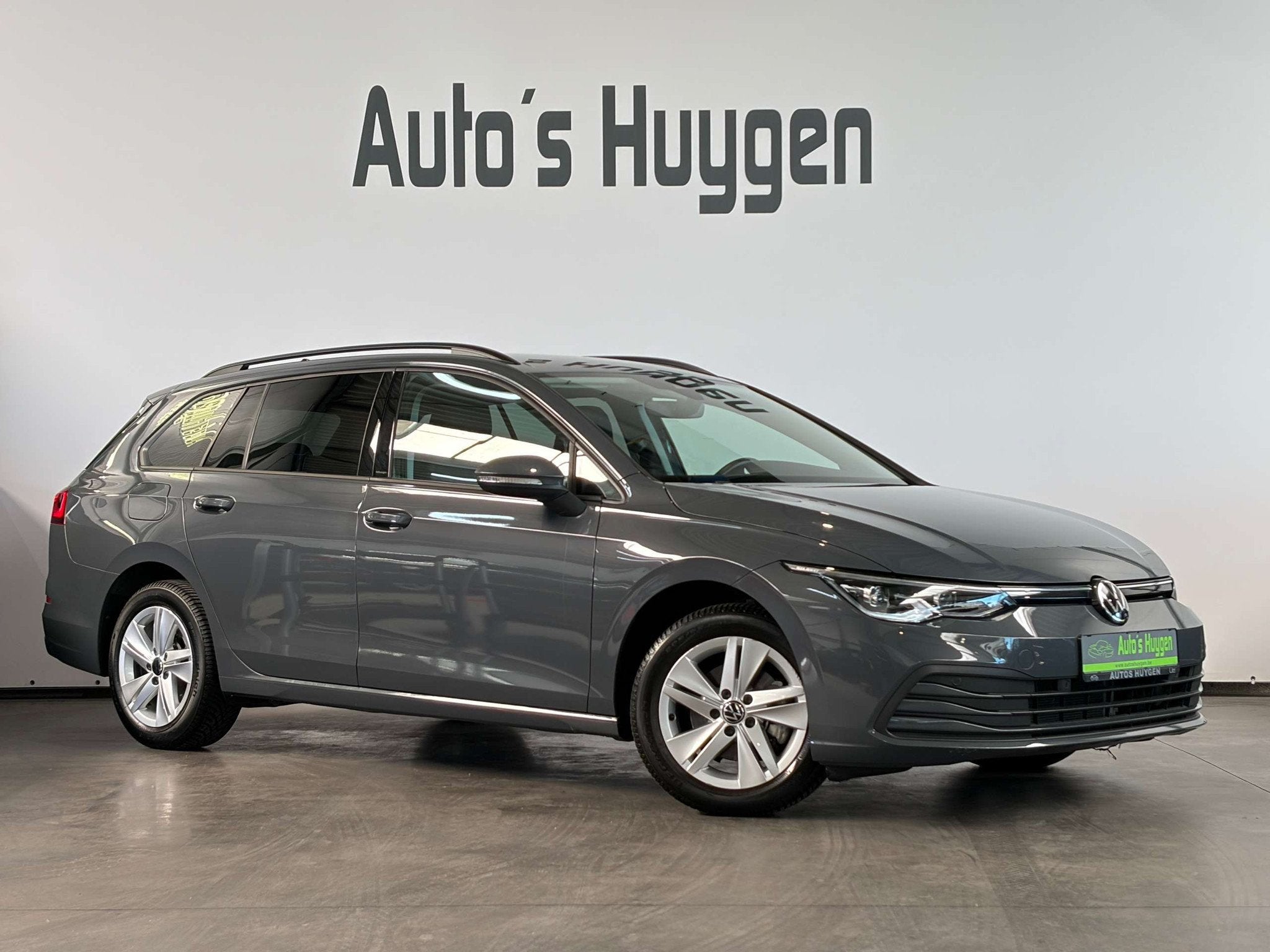 Volkswagen Golf Variant 1.5 eTSI Life DSG (bj 2022), Automaat, Lichtsensor, 4 cilinders, Alcantara