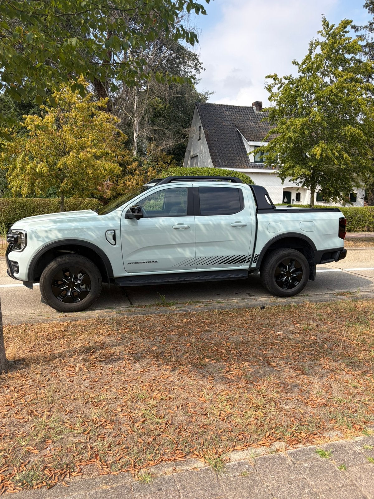 Super mooi en zuinig ford ramger phev, Auto's, Automaat, Zwart, Vierwielaandrijving, Dealer onderhouden