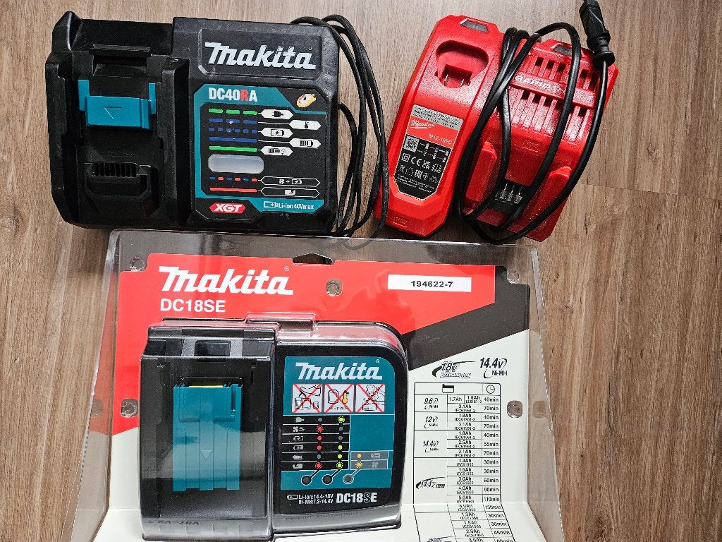 Makita 18 oplader via 12v DC Autosteker + Milwaukee M12-18FC, Ophalen of Verzenden, Nieuw