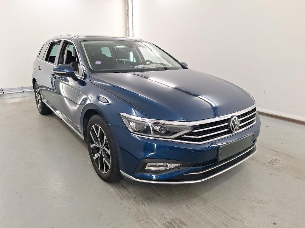 Volkswagen passat 1.5 Tsi Automaat benzine Bouwjaar 6/2021, Autos, Cuir, Achat, Euro 6, Entreprise