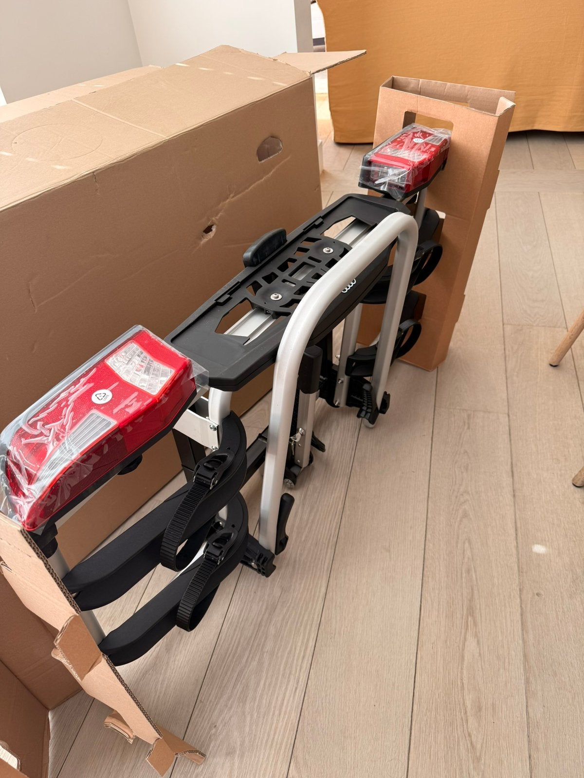 Originele Audi fietsendrager voor trekhaak – nieuw, Auto diversen, Ophalen of Verzenden, 2 fietsen, Zo goed als nieuw