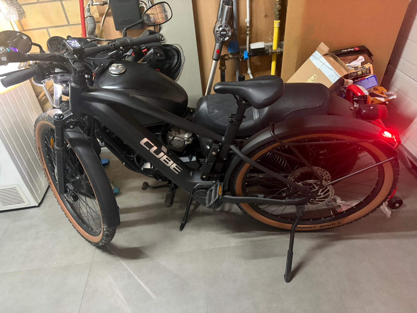 Cube Reaction Hybrid SL 750 Black/Metal, Ophalen, Zo goed als nieuw, Cube