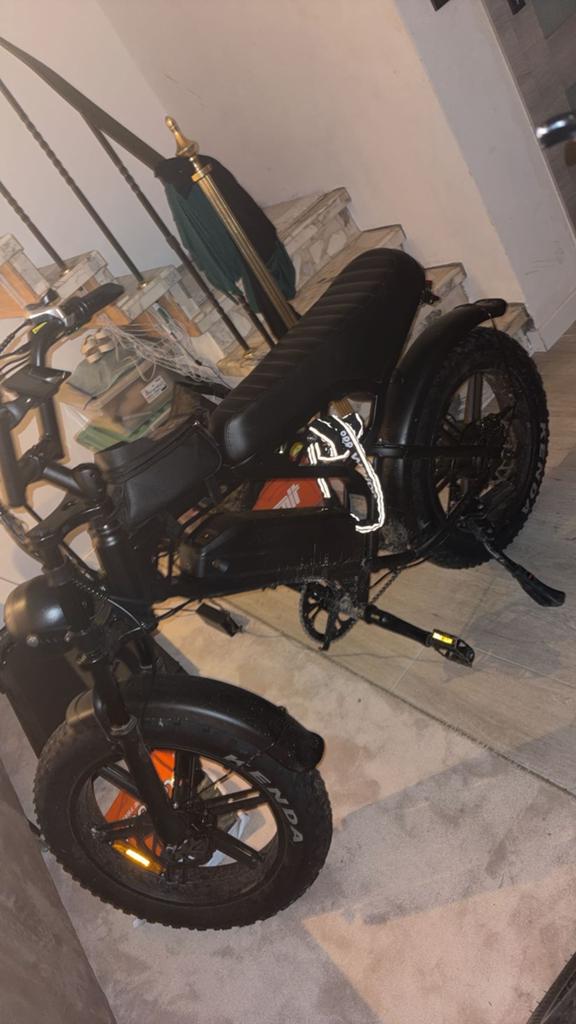 V20 pro (très peu utilisé), Vélos & Vélomoteurs, Vélomoteurs & Scooters bridés, Enlèvement, Comme neuf