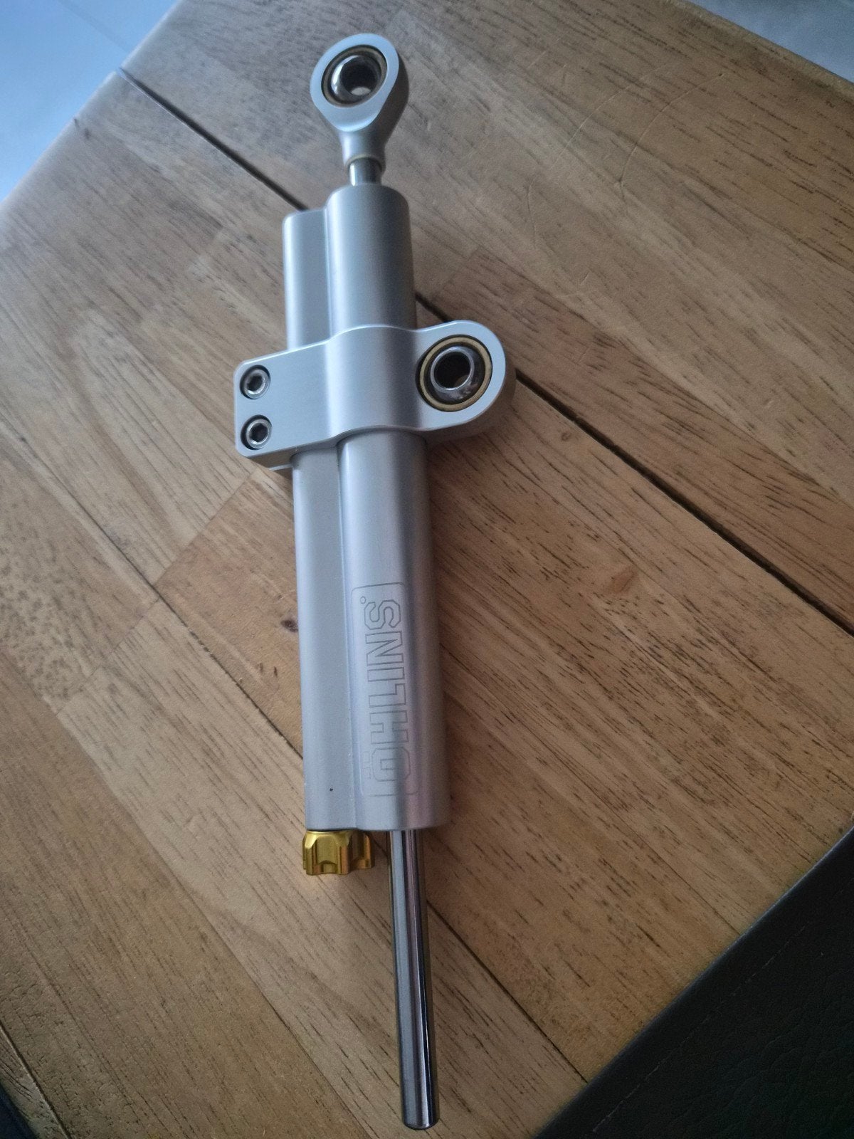 Öhlins stuurdemper, Motoren, Ophalen