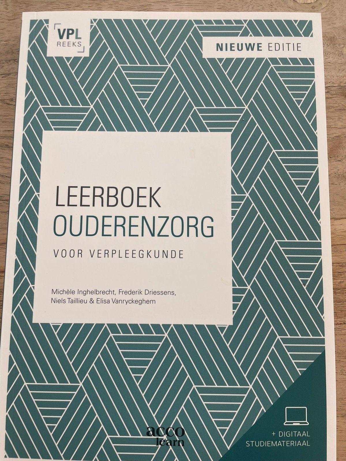 Leerboek ouderenzorg, Boeken, Studieboeken en Cursussen, Ophalen, Zo goed als nieuw