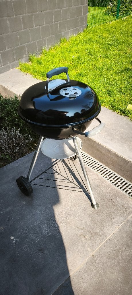 Barbecue Weber à charbon avec couvercle – bon état, Enlèvement, Utilisé, Weber