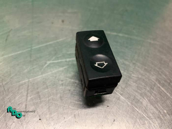 Commutateur vitre électrique d'un BMW 3-Serie, -, 3 mois de garantie, Utilisé, -