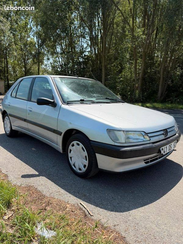Peugeot 306 XT automatique, Autos, Peugeot, Particulier, Essence, Hatchback, 5 portes, Automatique, Argent ou Gris, Bleu, Velours
