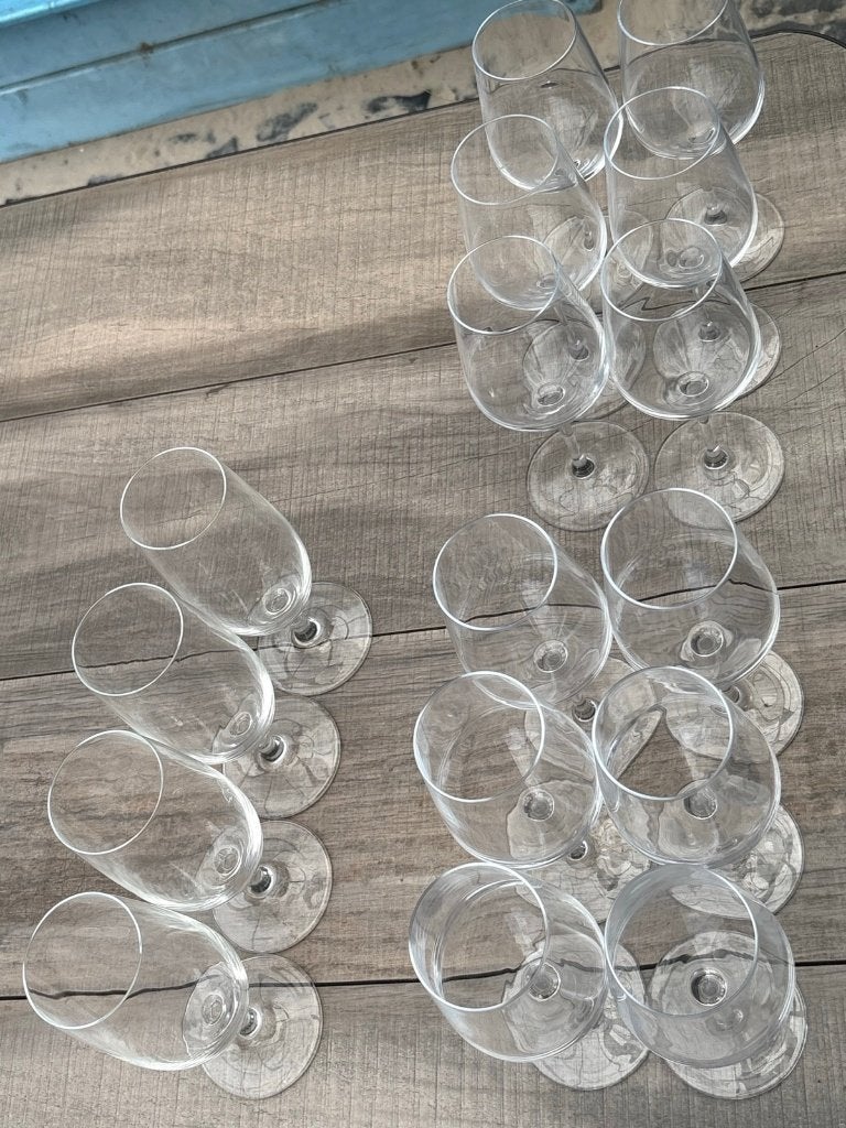 Wijnglazen op voet, set van 12, Verzamelen, Ophalen, Gebruikt