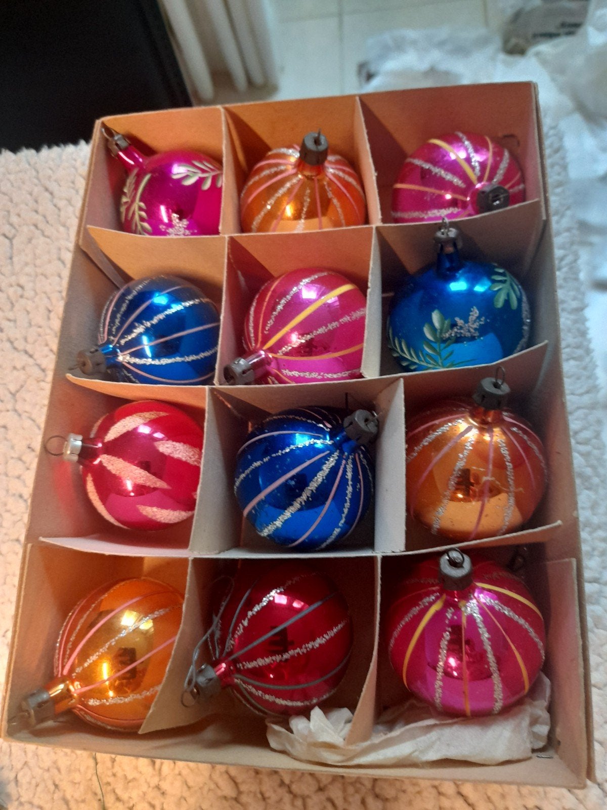 vieilles boules de Noël, Enlèvement ou Envoi