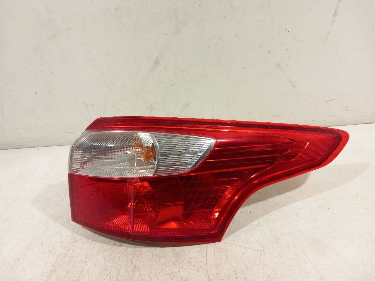 Achterlicht carrosserie rechts Ford Focus, Autos : Pièces & Accessoires, Éclairage, Onderdelen@venauto.nl, Van der Ven Autorecycling B.V.