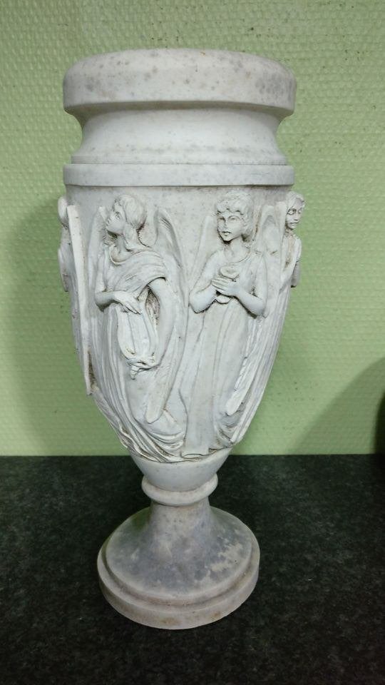 Vaas met verschillende engelen erop., Maison & Meubles, Accessoires pour la Maison | Vases, Gris, 30 cm, Convient pour l'extérieur