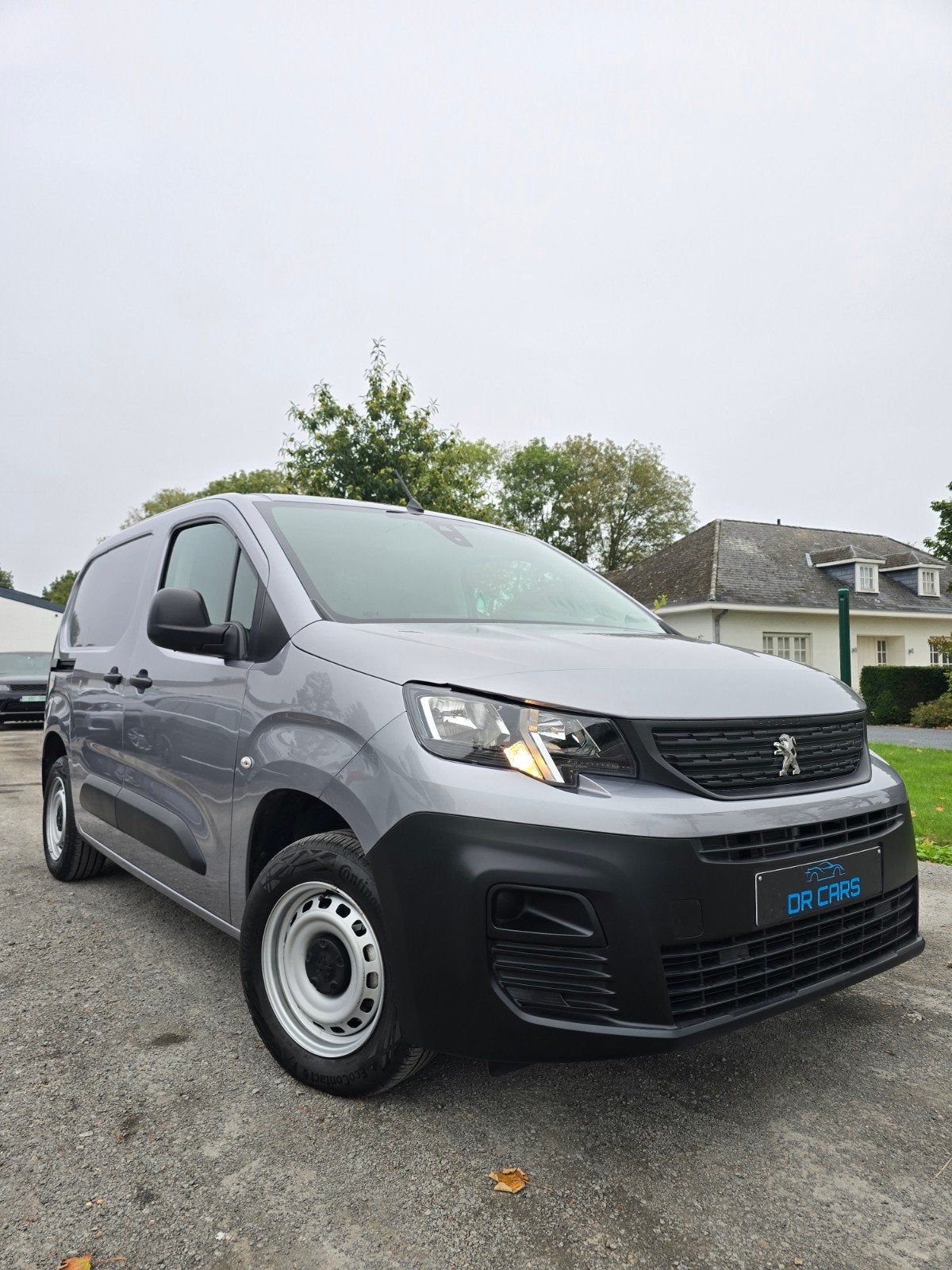 Peugeot Partner Premium 3zit Lichtevracht//Slechts 14750km!!, Voorwielaandrijving, Stof, Euro 6, Bedrijf