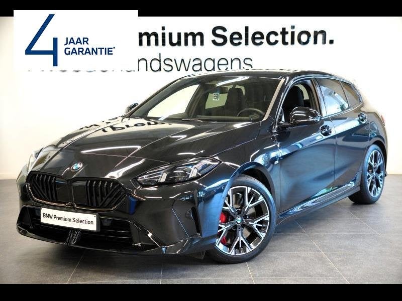 BMW 1-Serie M PACK PRO DRIVE ASSIST PLUS M REMMEN CAMERA, Auto's, Automaat, 1 Reeks, 1498 cc, Euro 6