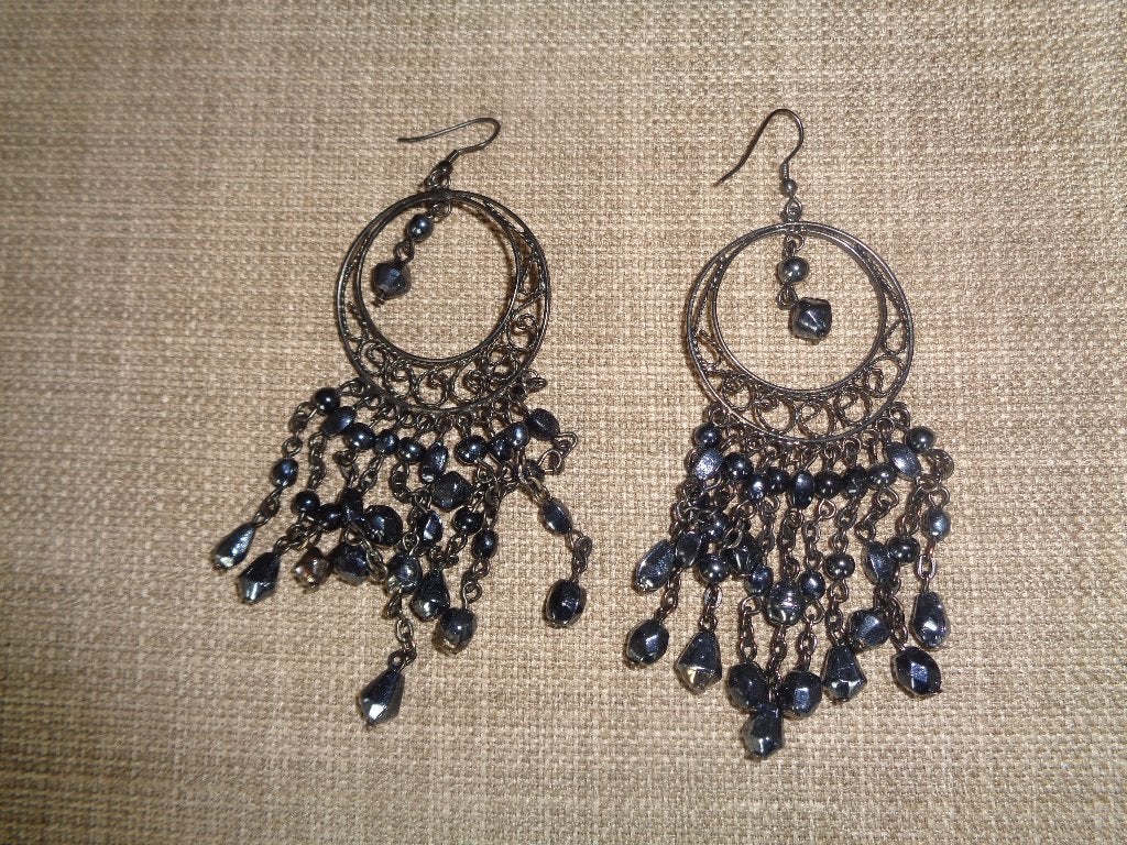 1 paar mooie damesoorbellen, Bijoux, Sacs & Beauté, Boucles d'oreilles, Puces ou Clous, Enlèvement ou Envoi, Autres couleurs, Comme neuf
