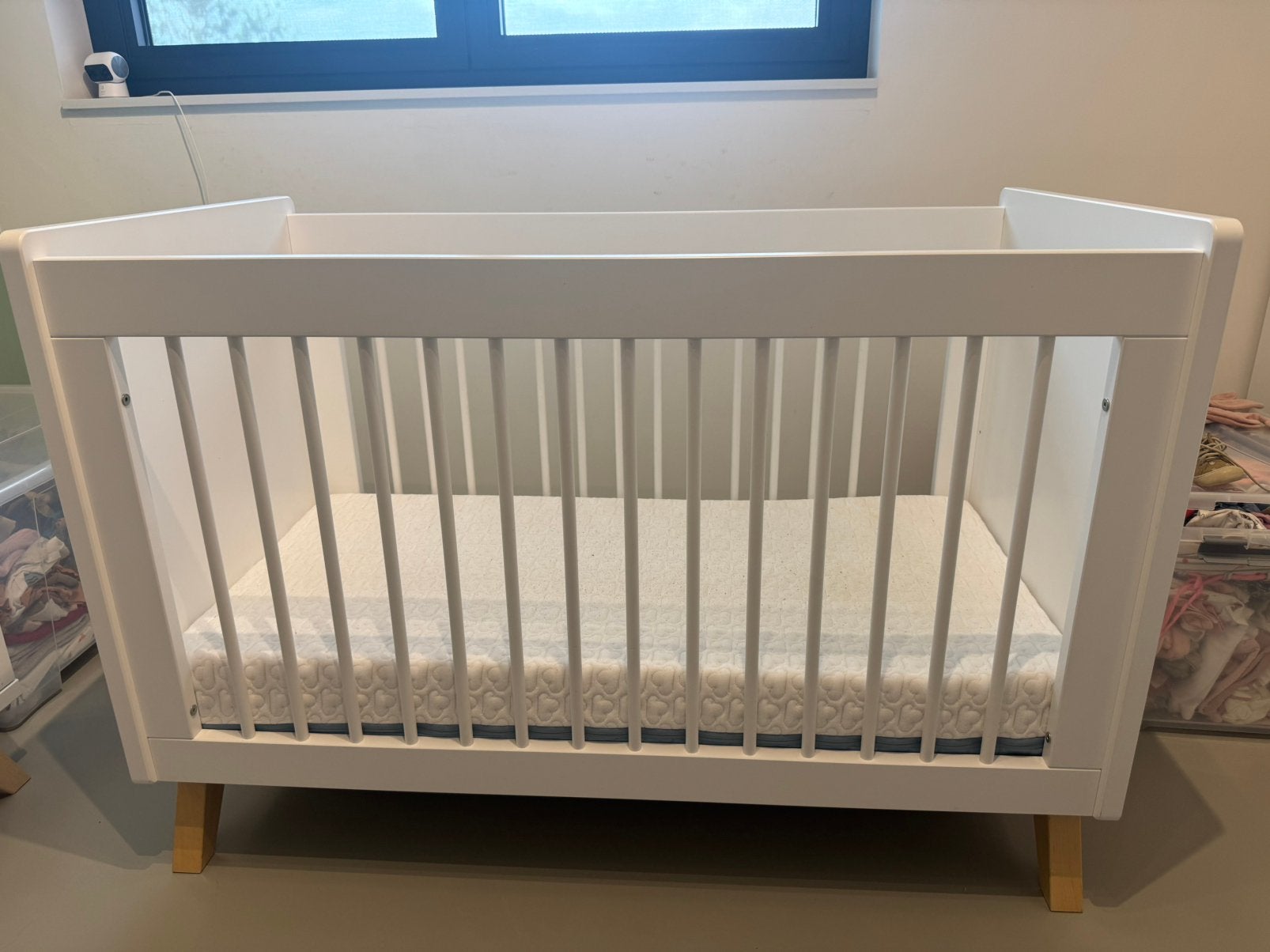 Bopita lynn babybed + aeromoov matras mey beschermer, Kinderen en Baby's, Ophalen, Gebruikt, Ledikant