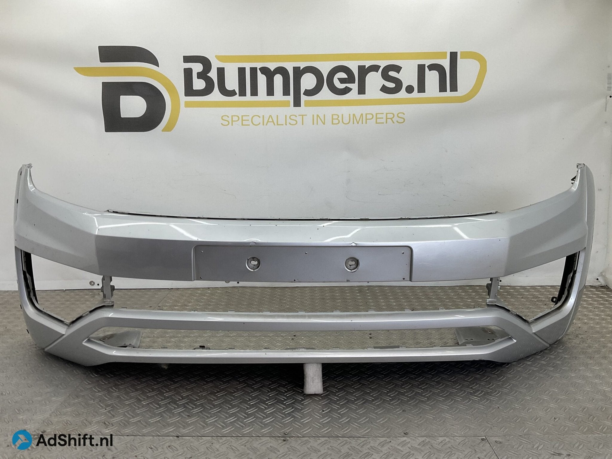 Bumper Volkswagen Amarok 2016 2H6807221A Voorbumper C10-1881, Auto-onderdelen, Bumper