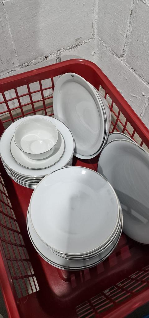 Servies, Enlèvement, Assiettes(s)
