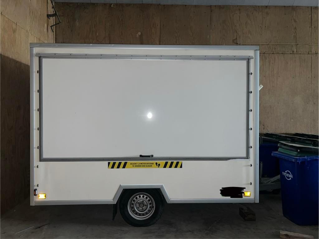 Foodtrailer/foodtruck met proffriteuse, Ophalen, Gebruikt