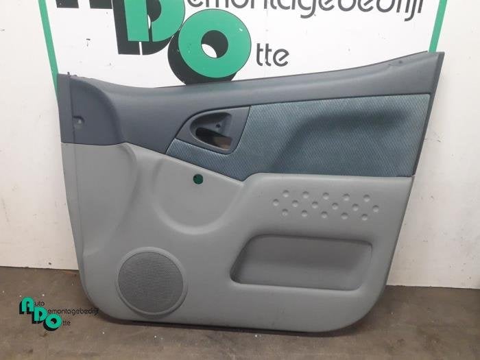 Revêtement portière 4portes avant droite d'un Toyota Yaris, -, 3 mois de garantie, Toyota, Utilisé