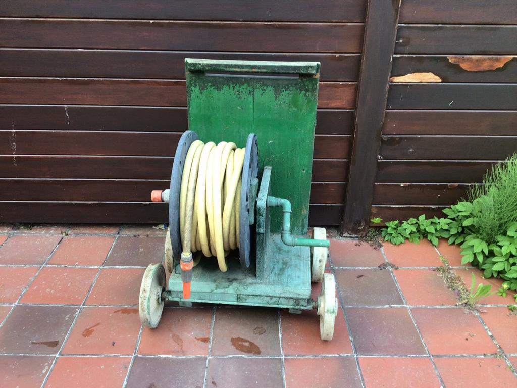 wagen met tuinslang, Tuin en Terras, Tuinslangen, Ophalen of Verzenden, Zo goed als nieuw, Tuinslang