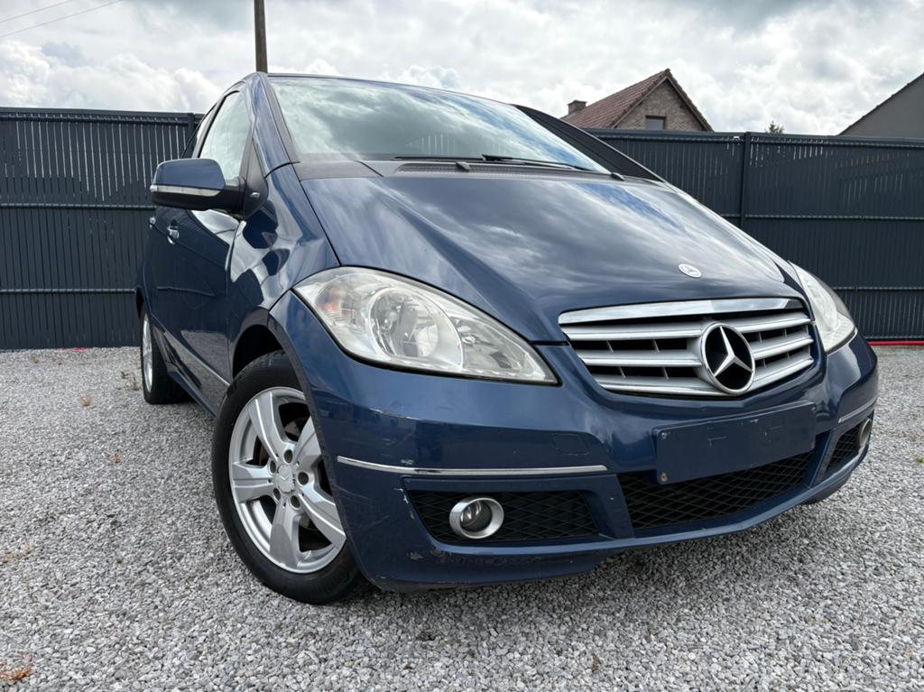 MERCEDES 180D AVANGARDE AUTOMATIQUE PRETE A IMATRICULER, Auto's, Automaat, 4 deurs, Blauw, Bedrijf