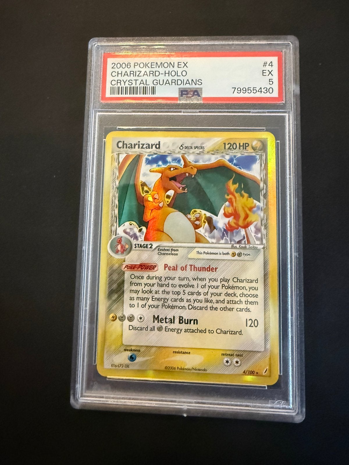Charizard 4, holo foil, delta species, PSA5, Hobby en Vrije tijd, Ophalen, Zo goed als nieuw