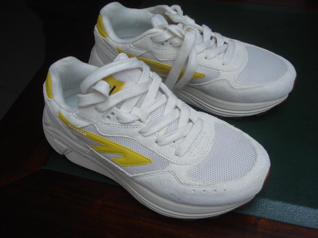 *VAL* Nieuwe Vibram Hi-Tec sneakers, dames/meisjes. mt 39, Vêtements | Femmes, Neuf, Vibram, Enlèvement ou Envoi, Sneakers et Baskets