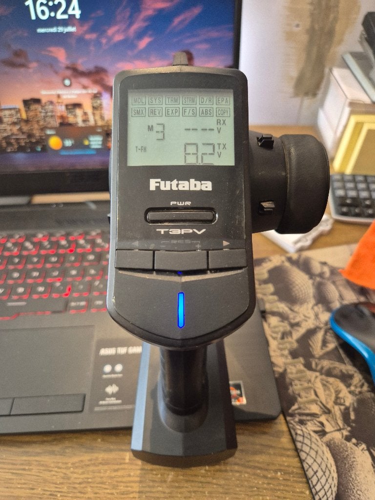 Radio futaba T3PV, Enlèvement
