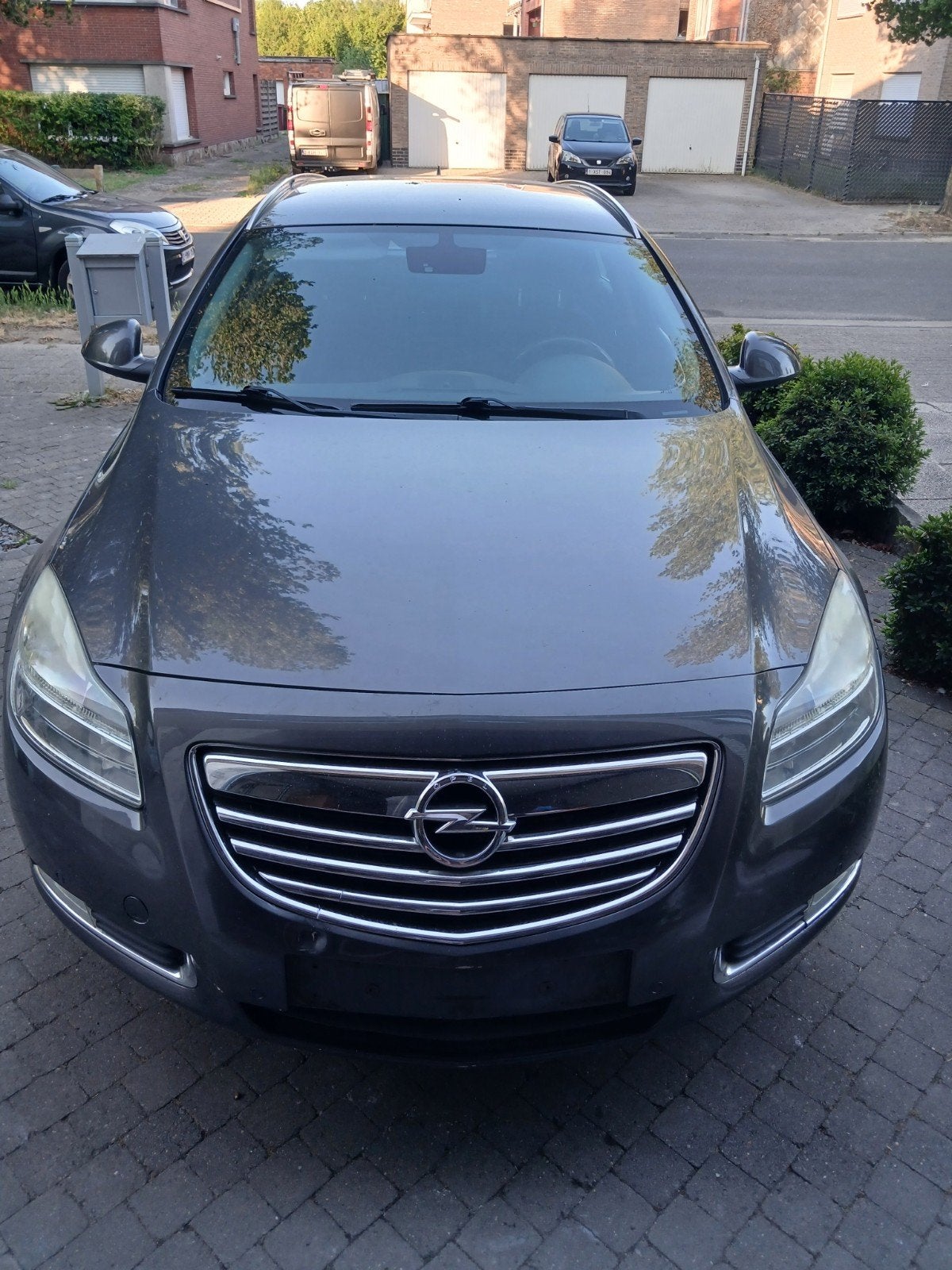 Opel Insignia Sportstourer pour l'exportation, Autos, Argent ou Gris, Achat, Boîte manuelle, 5 portes