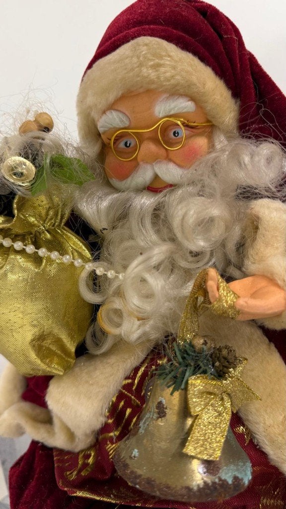 Luxe decoratie-kerstman – fluweelrood, gouden details, Ophalen of Verzenden, Gebruikt