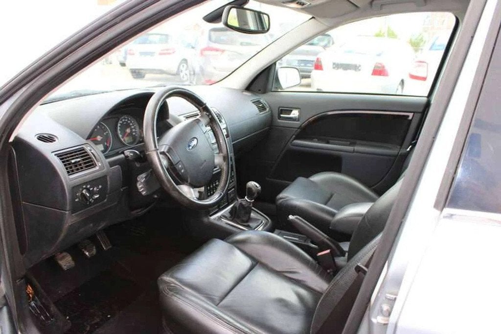 Ford Mondeo Airco/Cruise inclusief 2 JAAR garantie!, Autos, Argent ou Gris, Entreprise, Mondeo, Noir