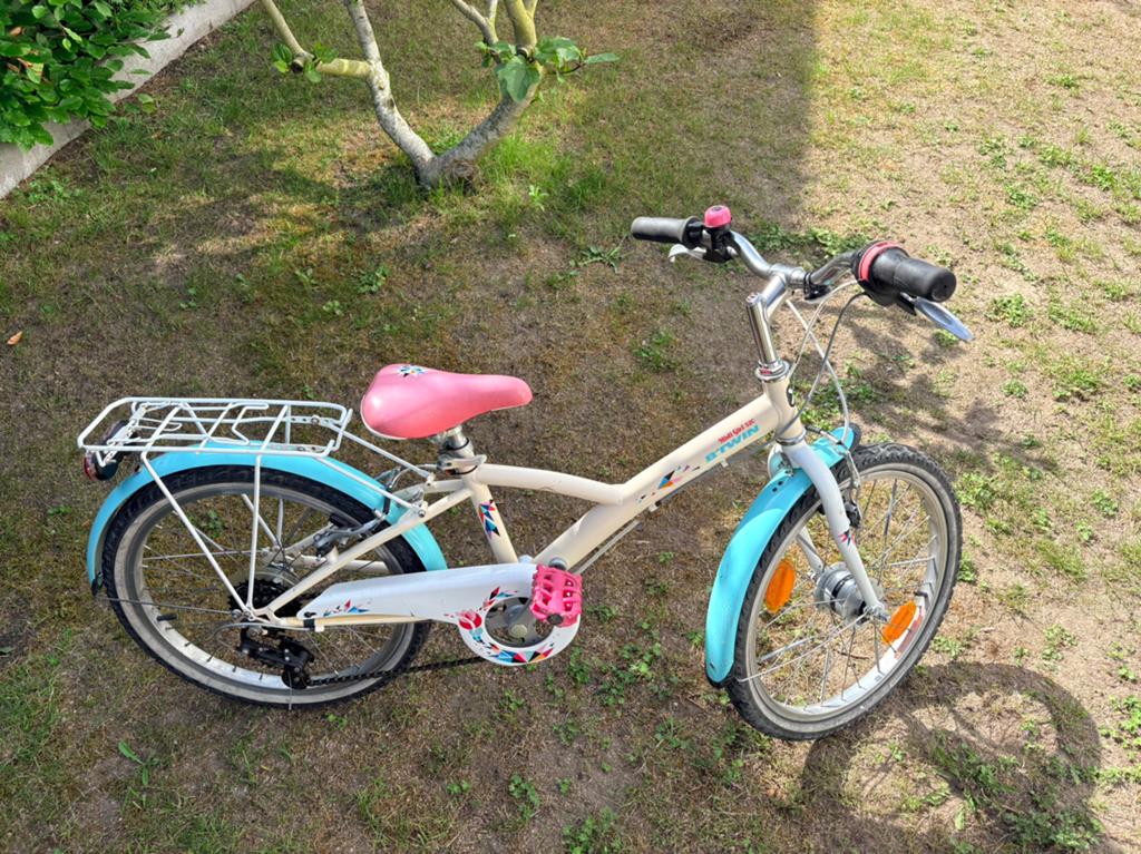 Meisjesfiets 6 tot 9 jaar beetje schade en rem kapot, Fietsen en Brommers, Ophalen, Gebruikt, Velgrem, Versnellingen