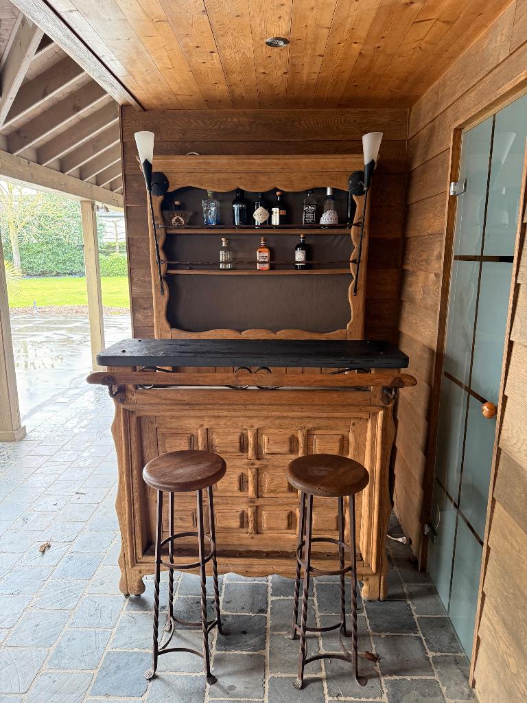 gezandstraalde eiken bar in topstaat !, Huis en Inrichting, Barren, Zo goed als nieuw, Inclusief barstoelen, Ophalen